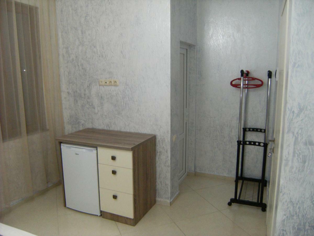Hotel Ergo 巴统 外观 照片